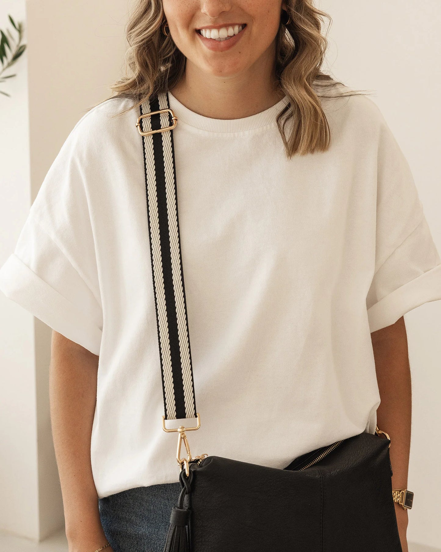 Louenhide Daisy Stripe Crossbody Bag | Black