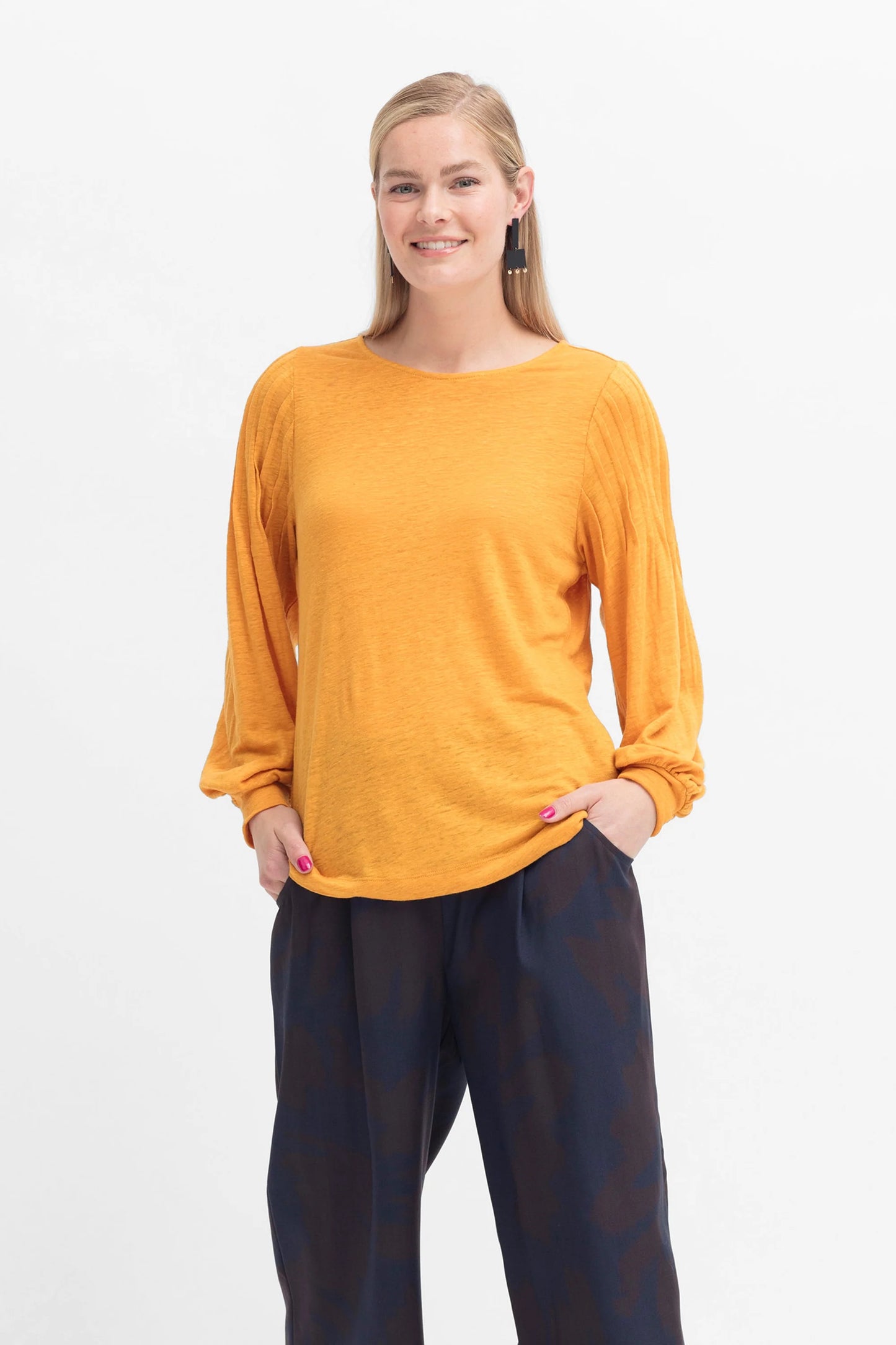 Elk Darja Linen Tshirt- Turmeric