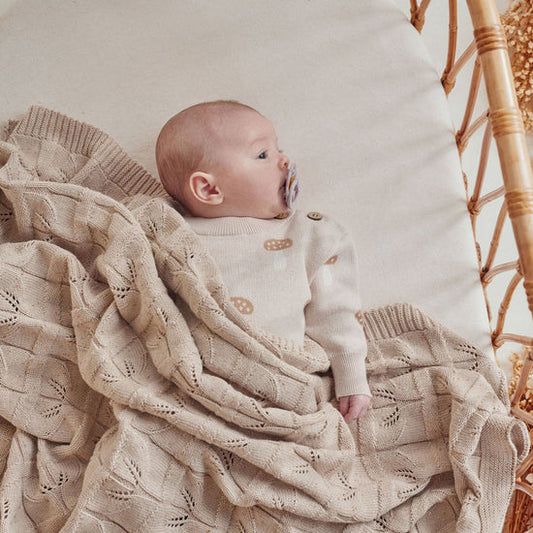 Sand Fleck Knit Leaf Blanket