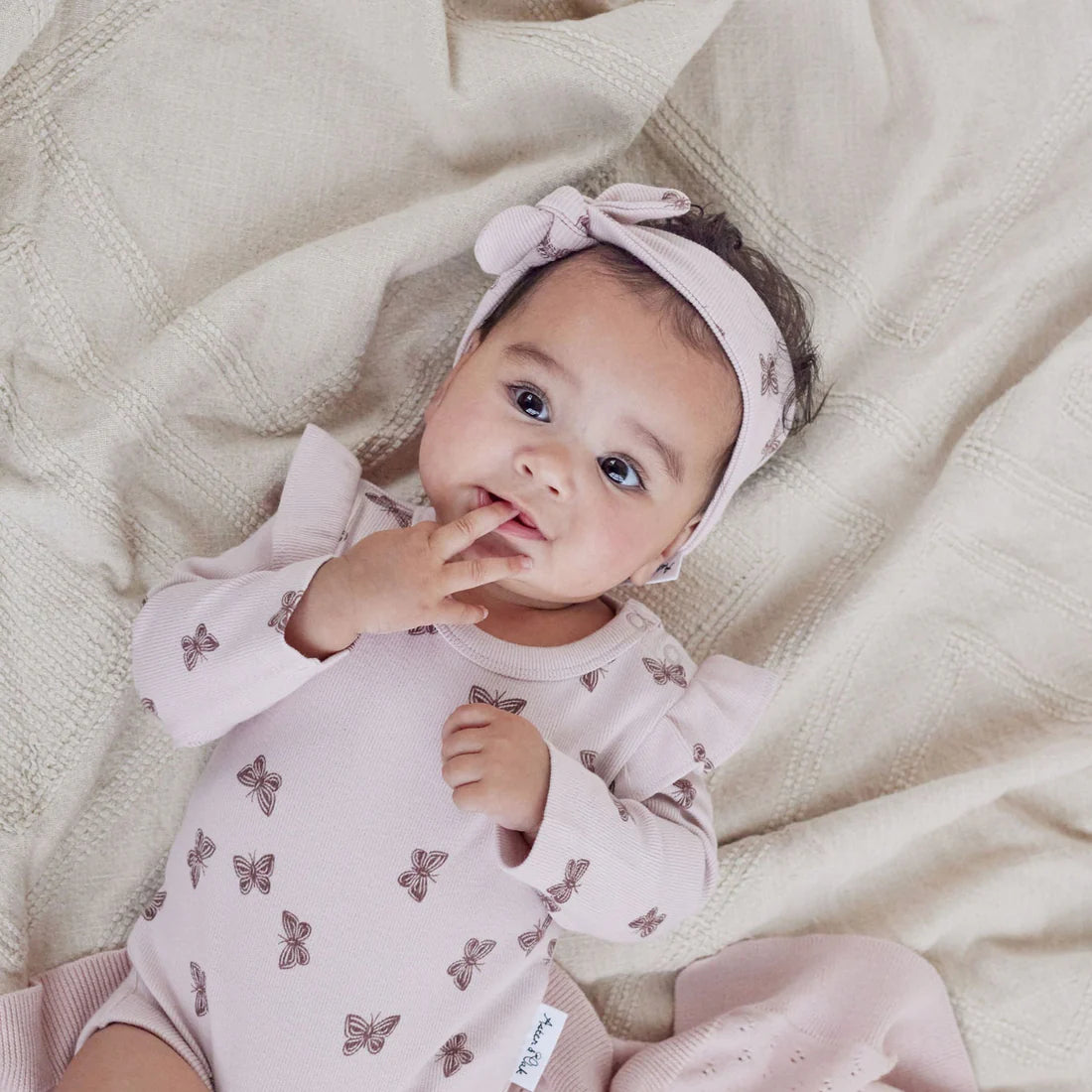 Aster & Oak Butterfly Rib Headband
