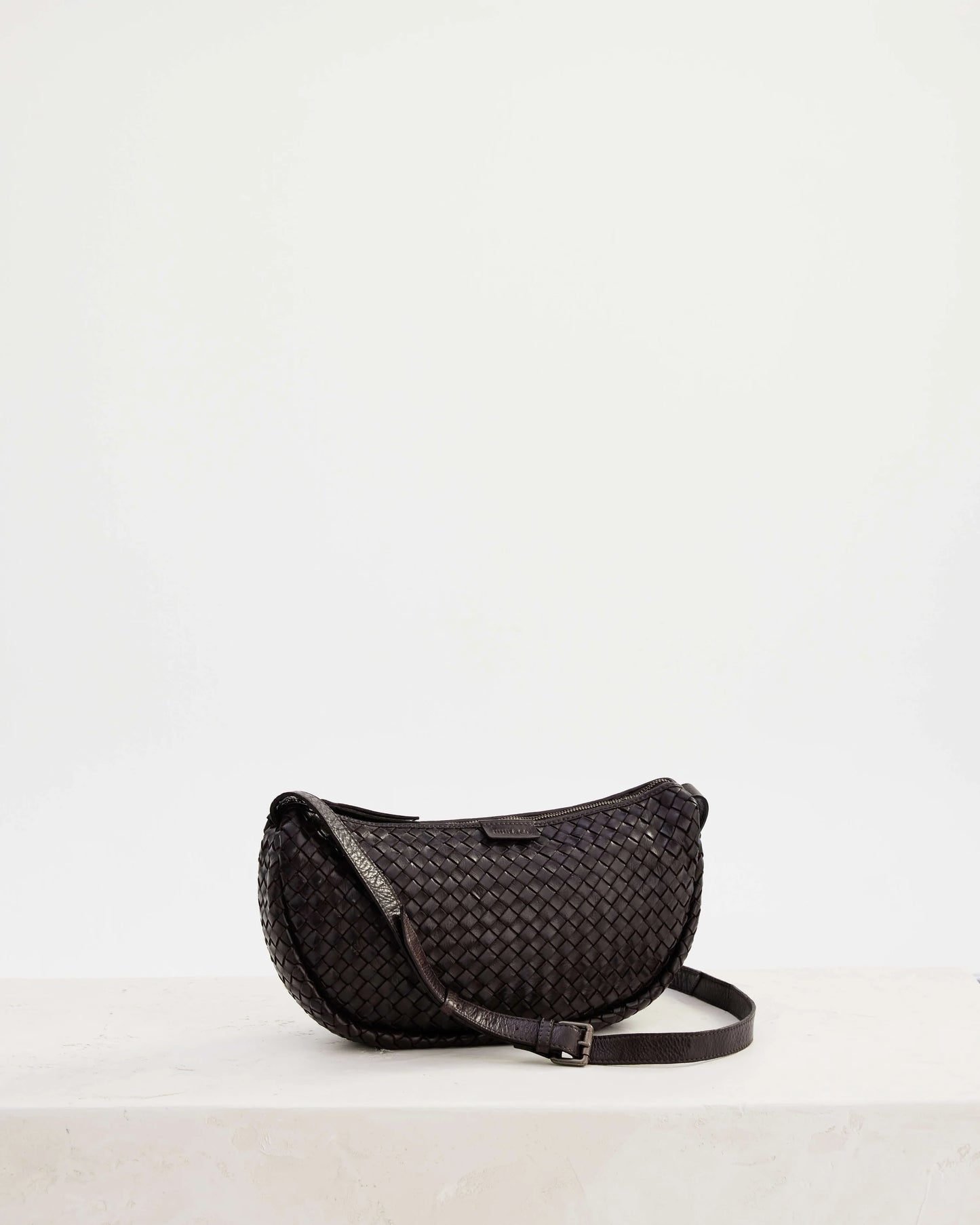 Juju & Co. Basque Sling | Chocolate