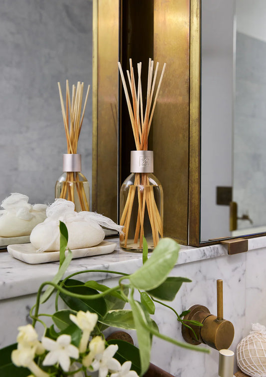 Circa Amber & Sandalwood Fragrance Diffuser 250mL