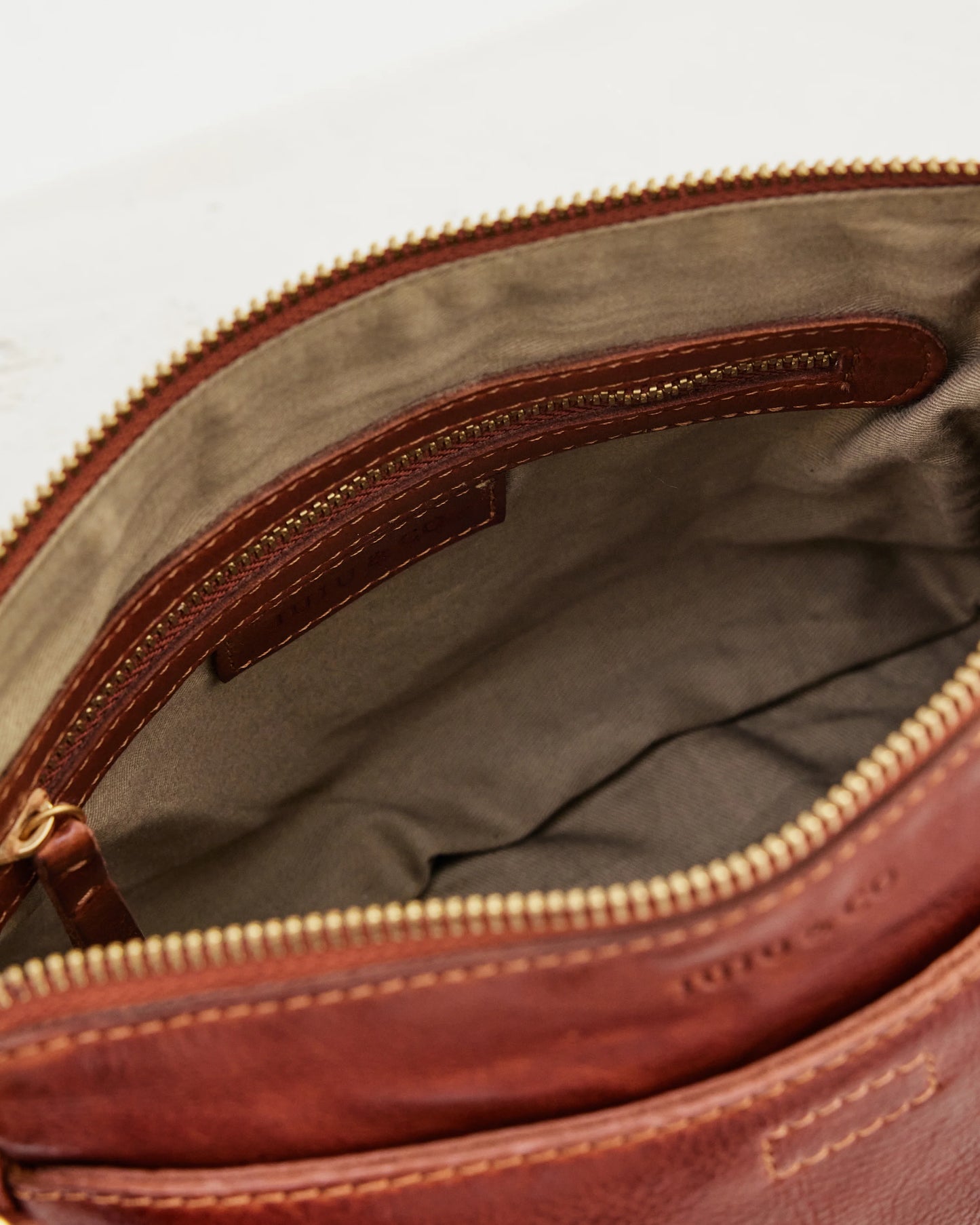Juju & Co. Frida Crossbody | Tan
