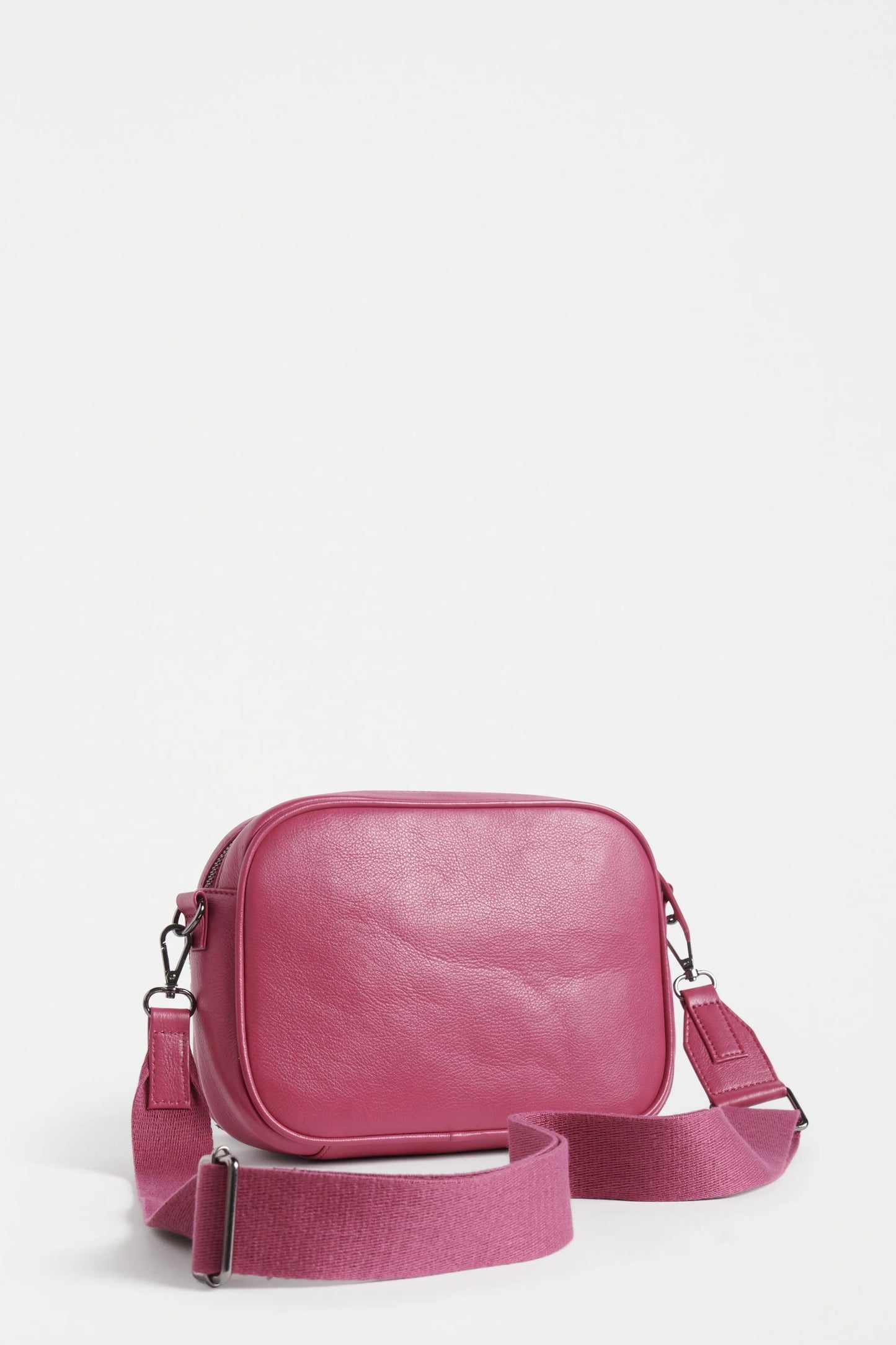 Elk Kassel Leather Crossbody Bag | Fuschia
