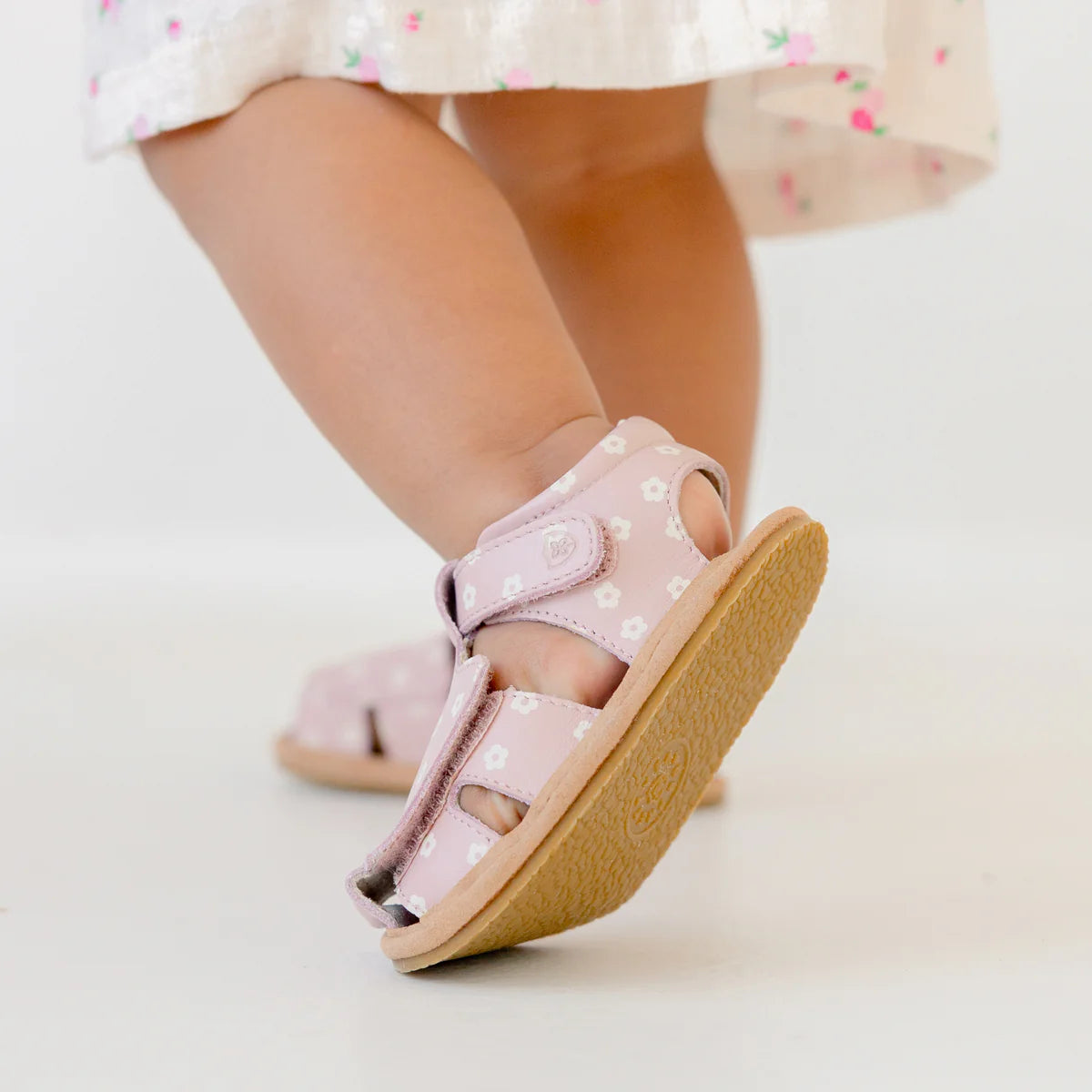 Milo Sandal | Mini Daisy