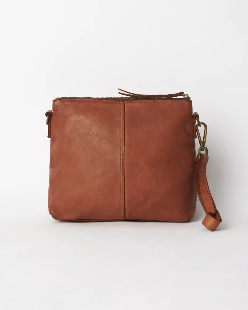 Large Essential Pouch- Cognac