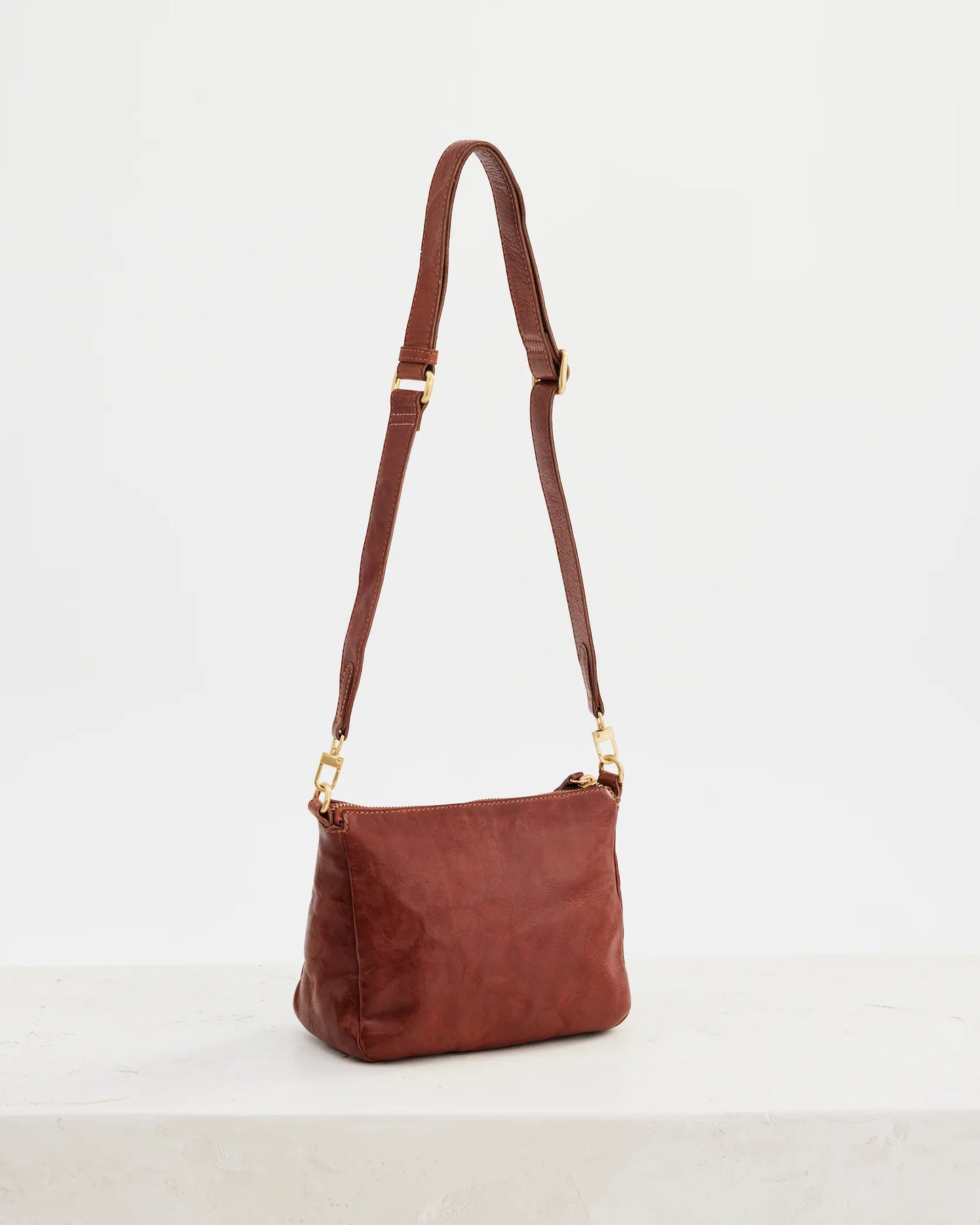 Juju & Co. Frida Crossbody | Tan