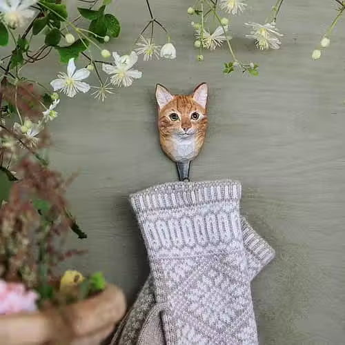 Hand-Carved House Cat Hook