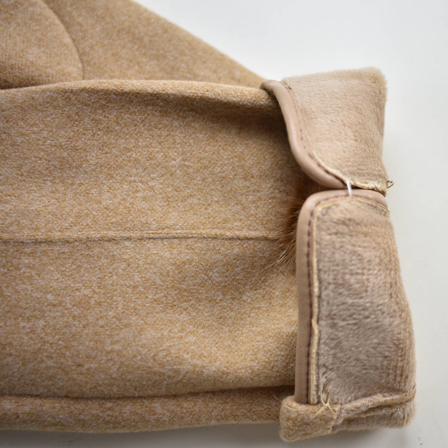Tan Three Buttons Gloves