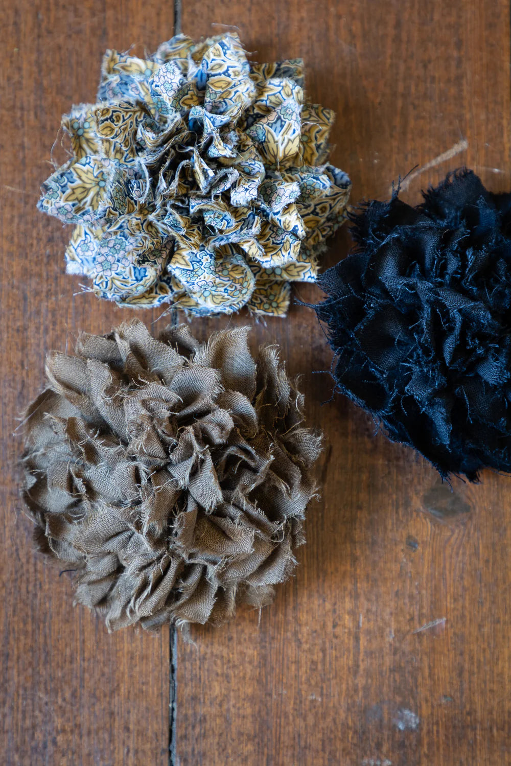 Eva's Sunday Fabric Flower Brooch - Cinnamon