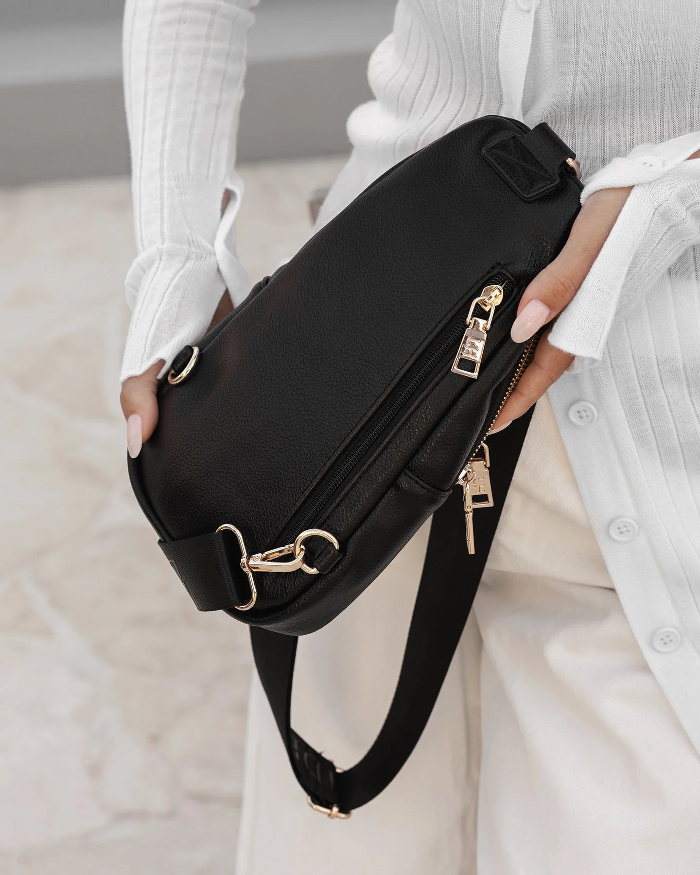 Bella Sling Bag | Black
