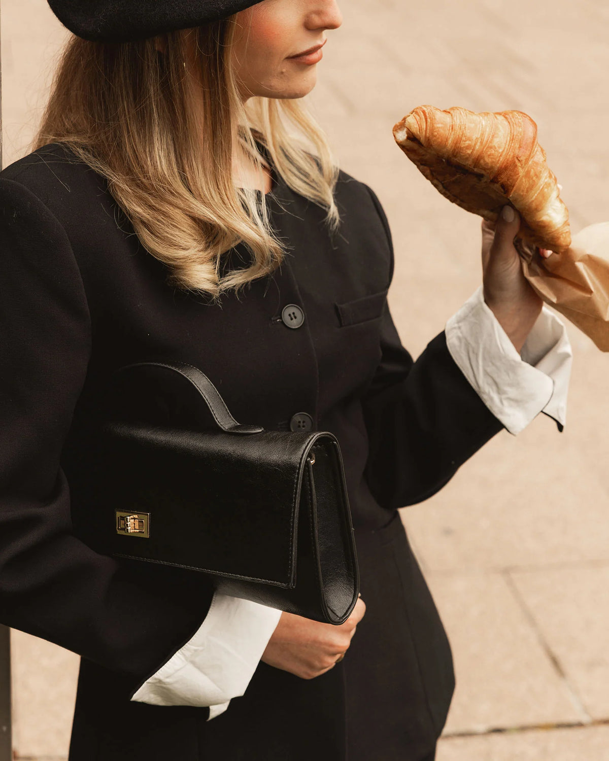Louenhide Delaney Clutch - Black