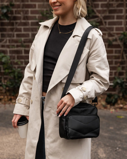 Louenhide London Camera Crossbody Bag | Black