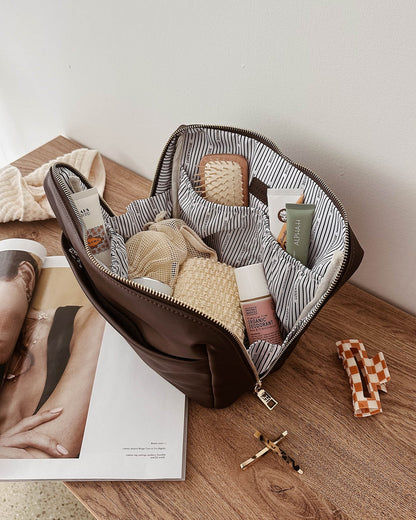 Louenhide Vanessa Cosmetic Bag | Chocolate