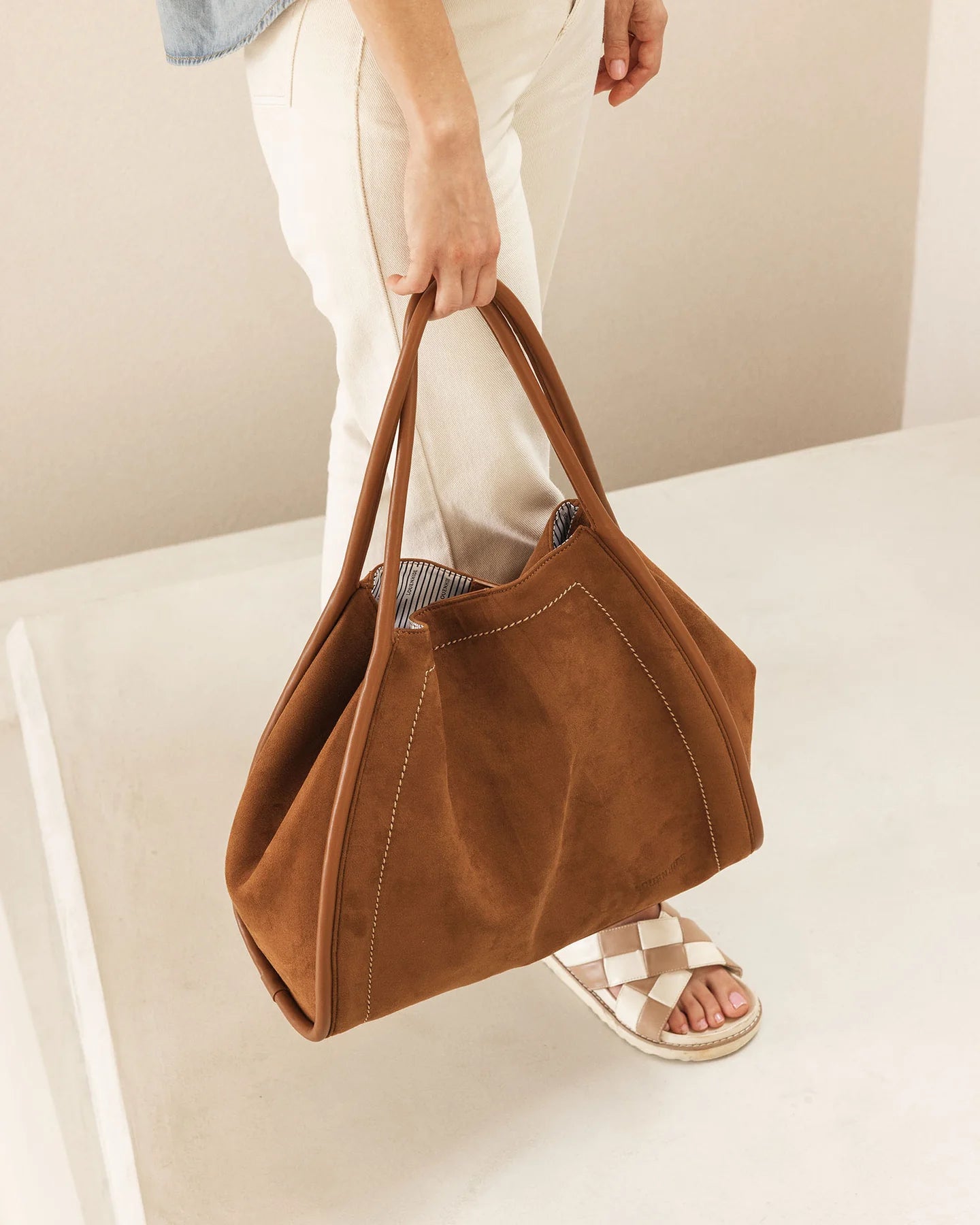 Sutton Shoulder Bag | Tan