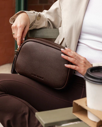 Louenhide Jacinta Gia Crossbody Bag | Chocolate