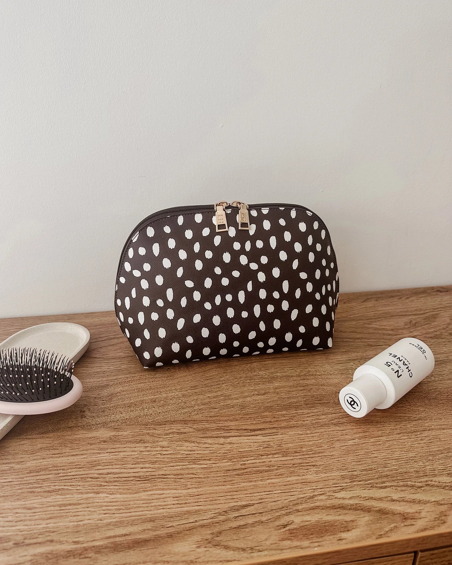 Louenhide Nancy Cosmetic Bag - Chocolate Raindrop