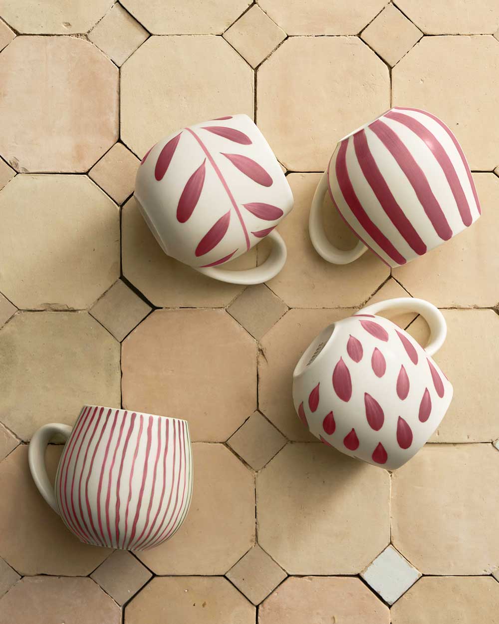 Set of 4 Hug Me Mugs - Rose Brush