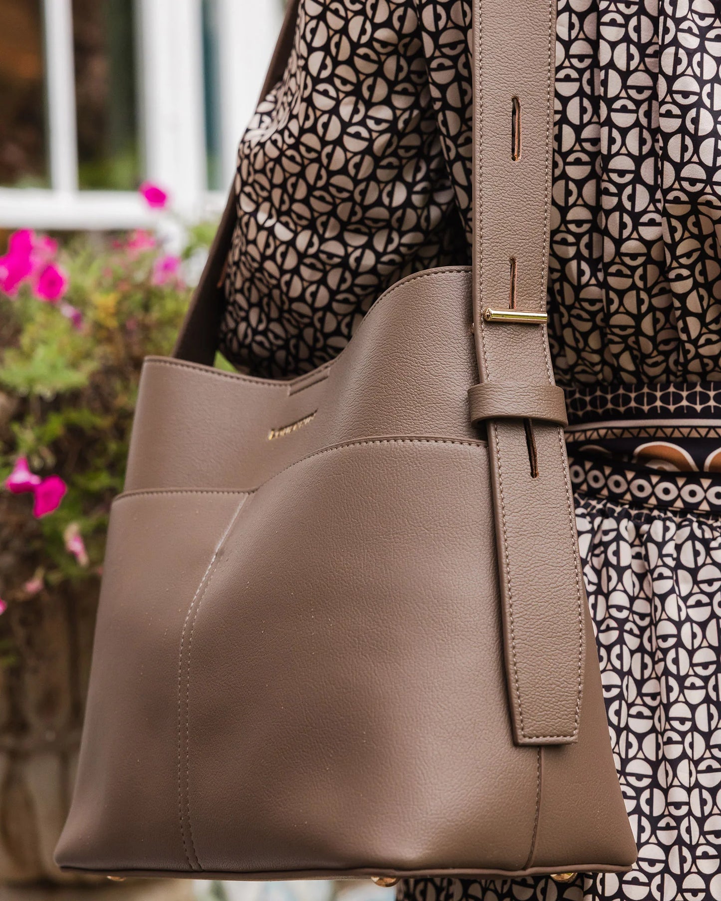 Samantha Handbag with Bonus Clutch | Mocha