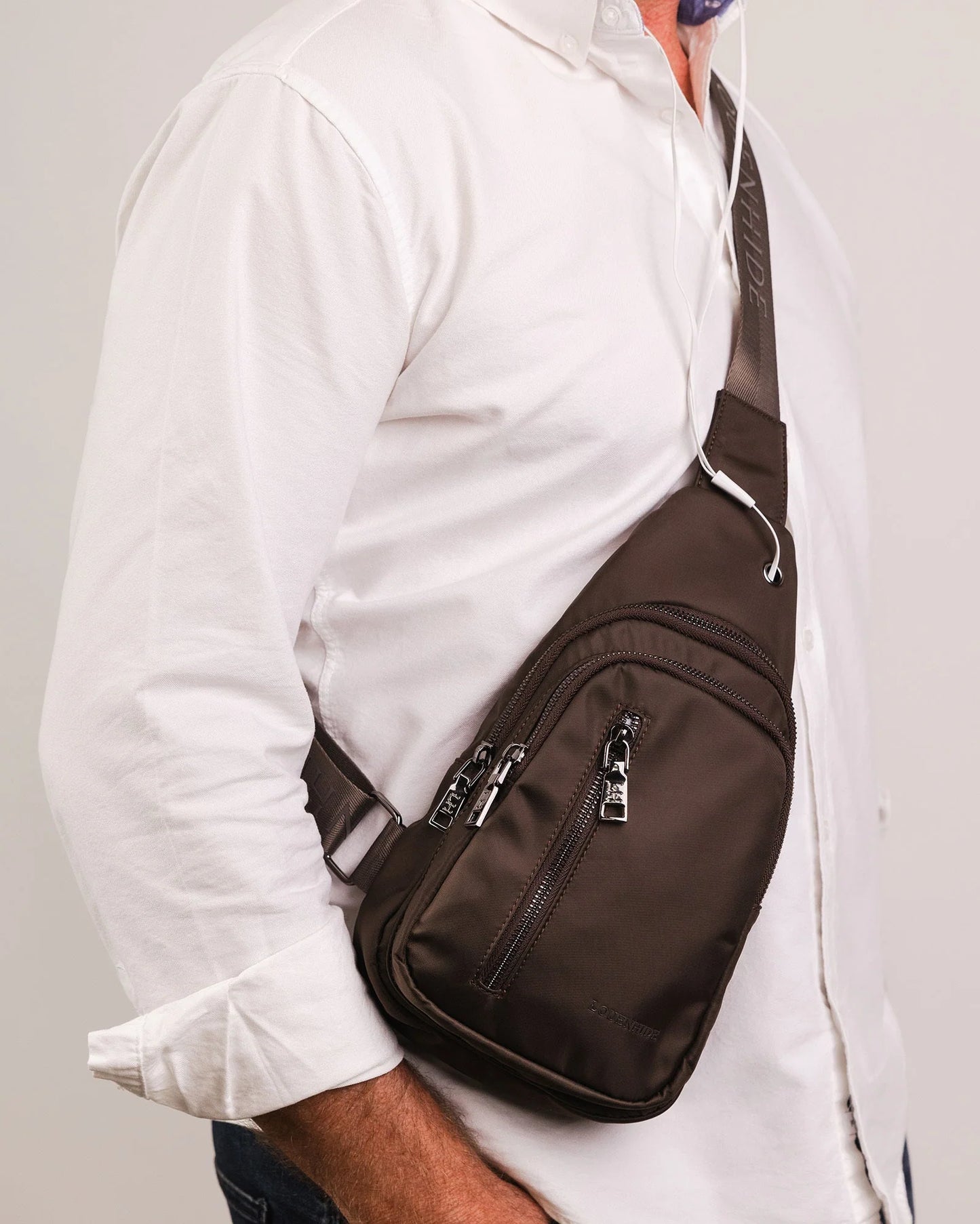 Louenhide Boyd Nylon Sling Bag | Chocolate