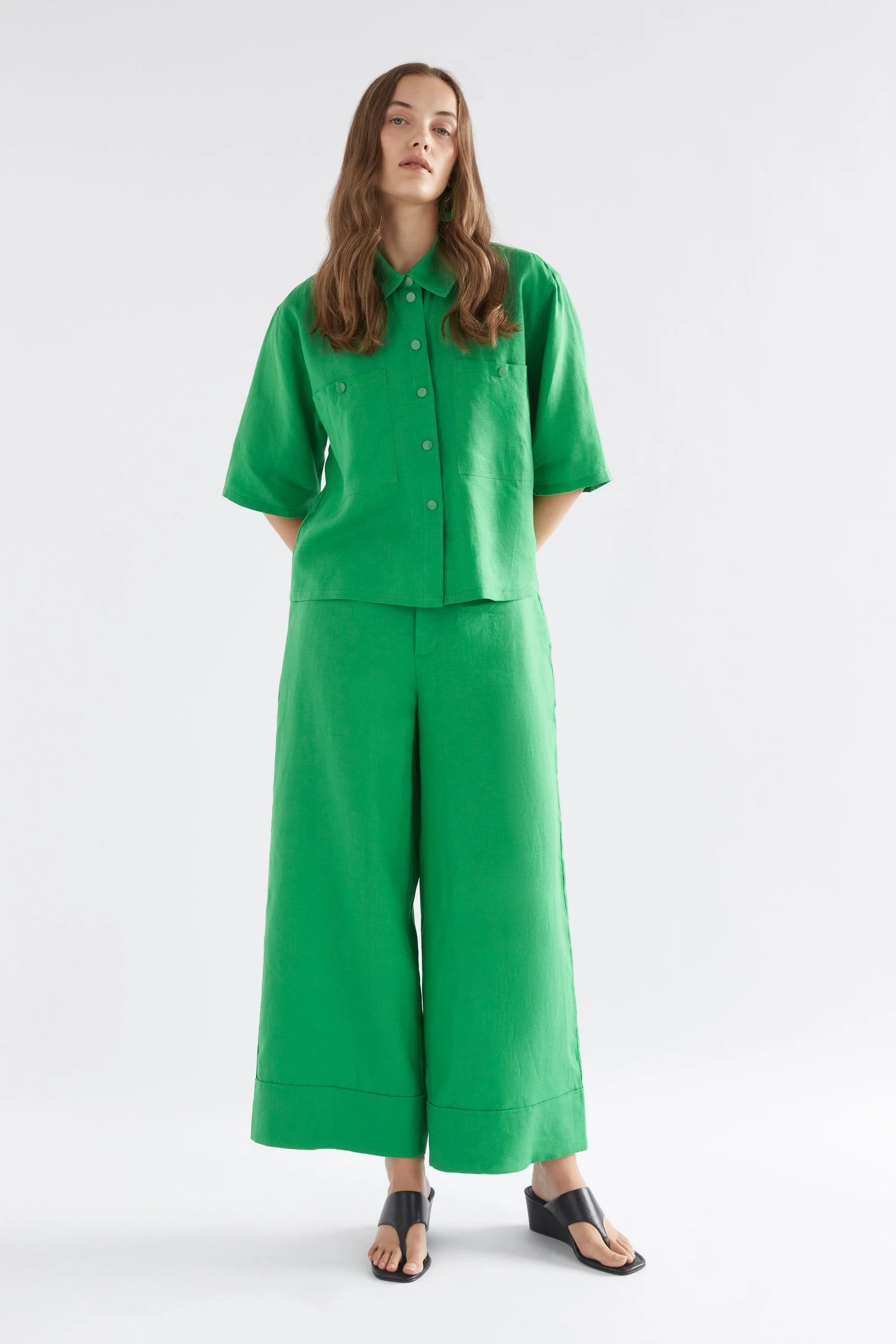 Elk Nayte Linen Shirt | Vine Green