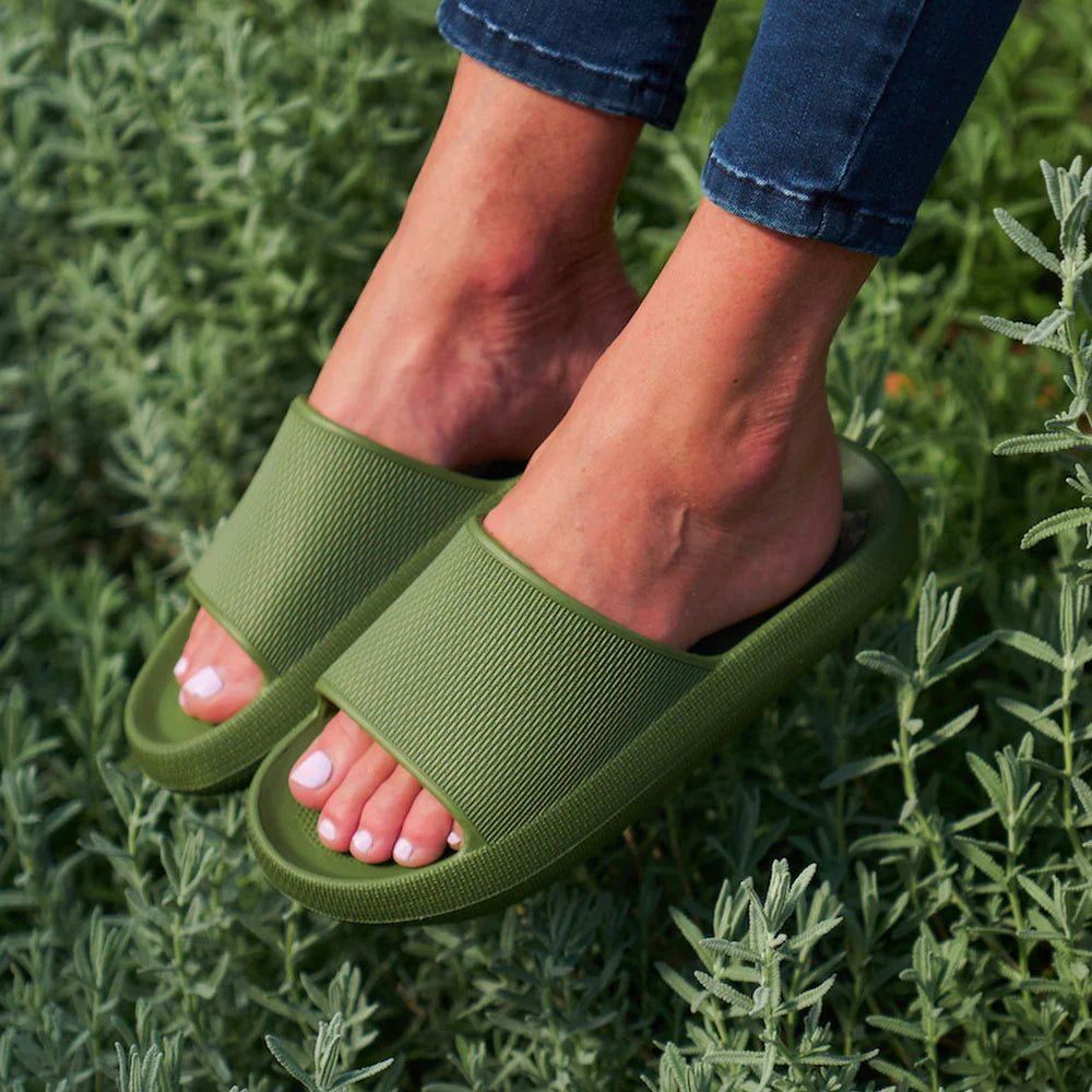 Gummies Garden Slides - Olive