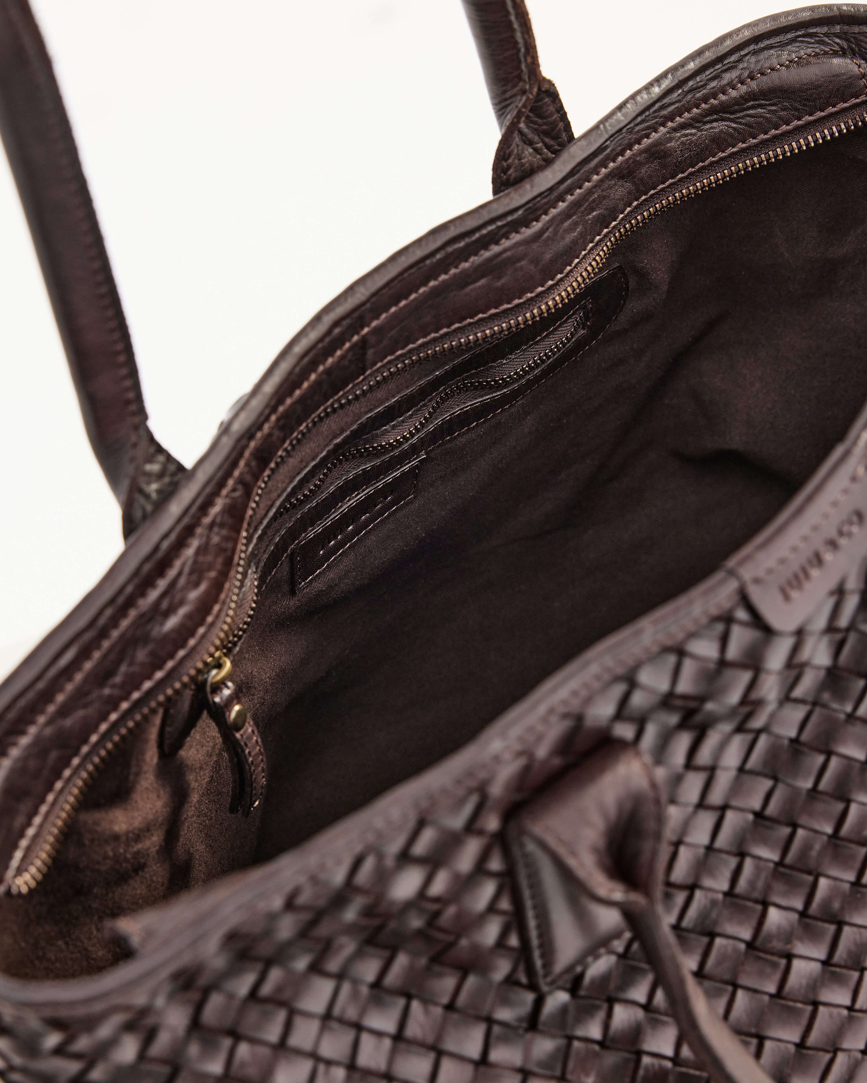 Juju & Co. Basque Tote - Chocolate