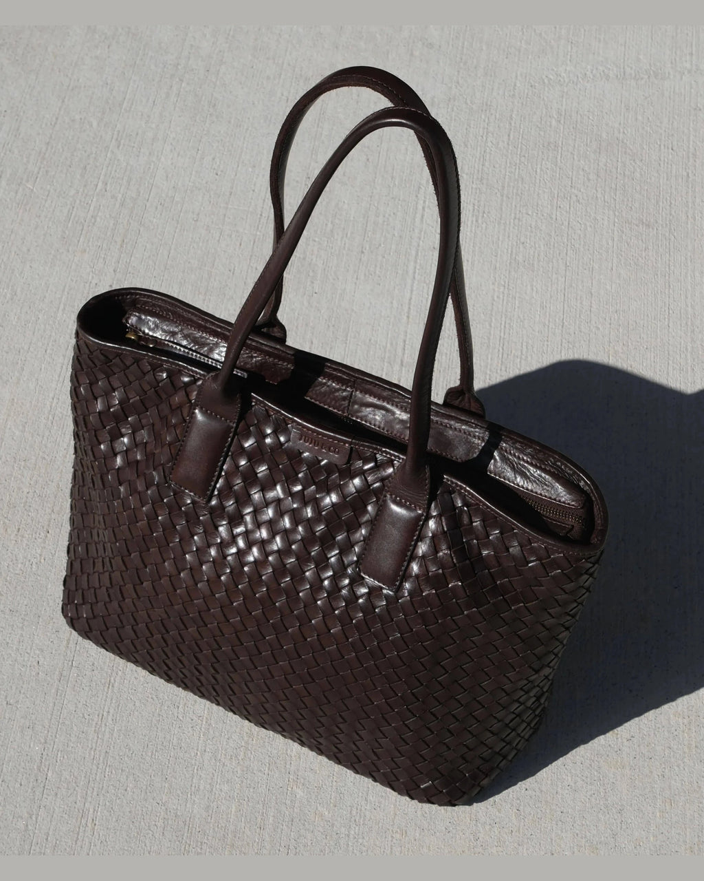 Juju & Co. Basque Tote - Chocolate