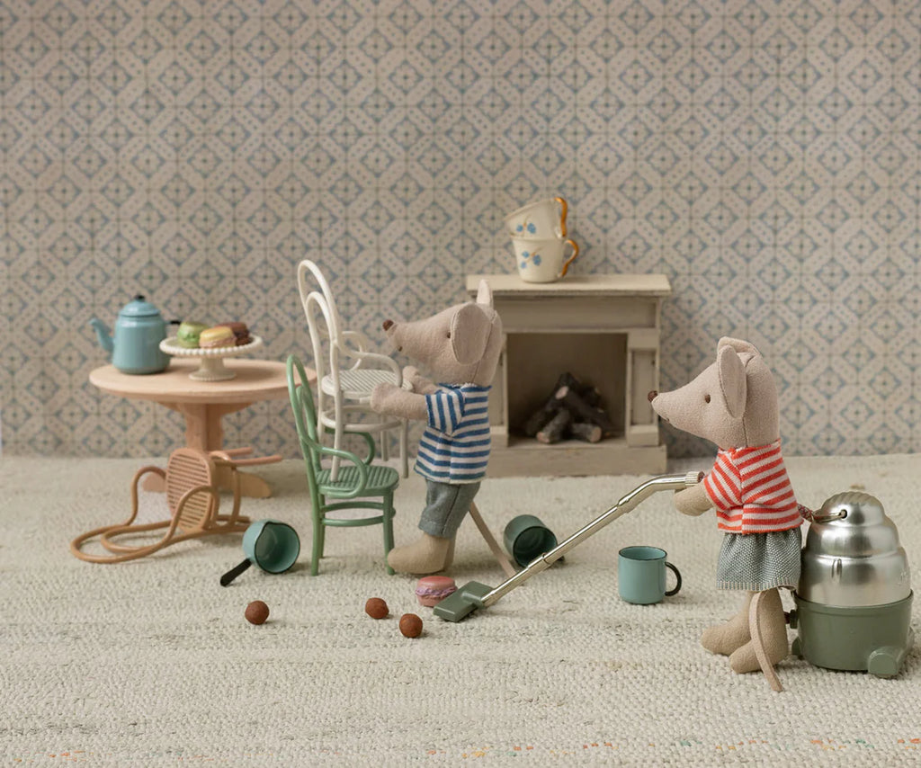 Maileg Mouse Vacuum Cleaner