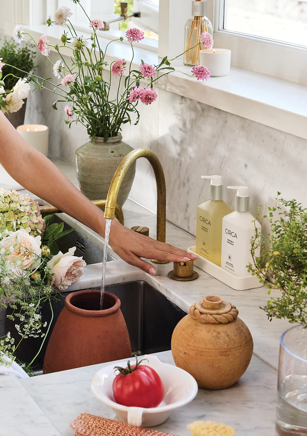 Circa Jasmine & Magnolia Hand Lotion- 450mL