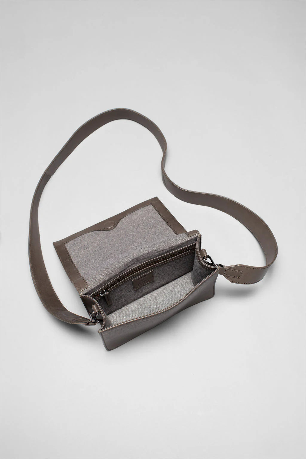 Elk Flyta Bag - Smoke