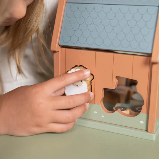 Little Dutch Little Farm Shape Sorter