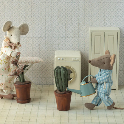 Maileg Watering Can Mouse - Light Blue