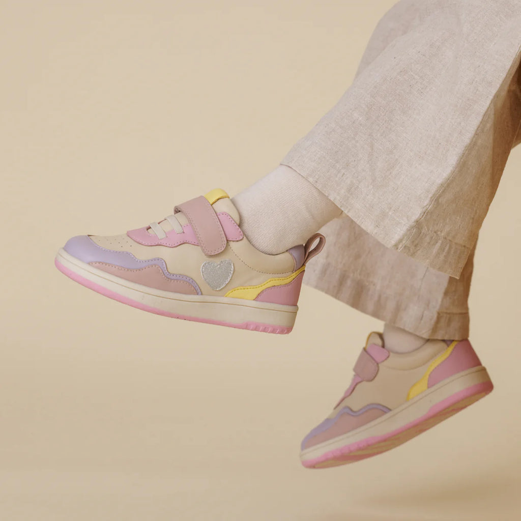 Pretty Brave Icon Trainer - Sparkle Hearts