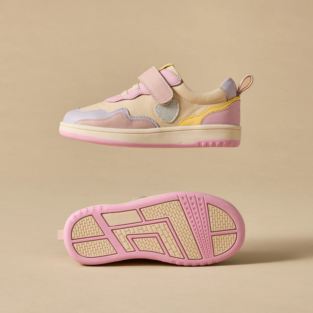 Pretty Brave Icon Trainer - Sparkle Hearts
