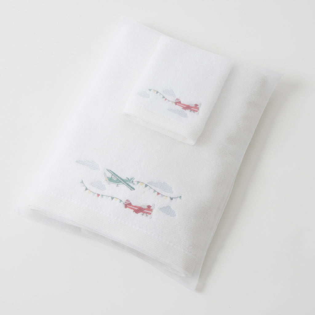 Jiggle & Giggle Flying High Bath Towel & Face Washer