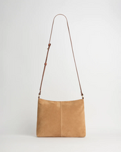 Load image into Gallery viewer, Scout Bag - Camel
