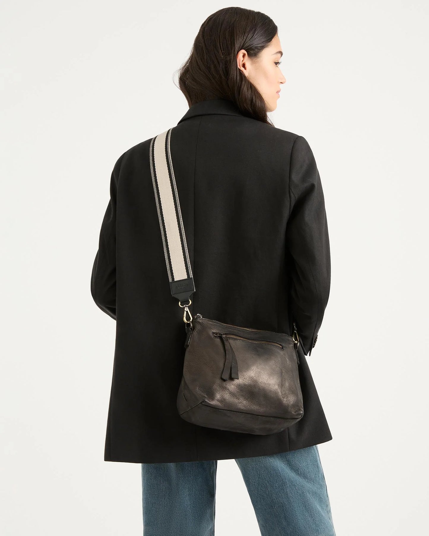 Juju & Co. Large Essential Pouch | Black