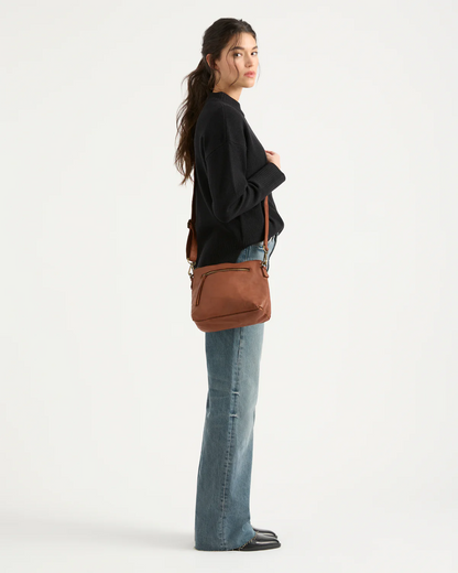 Large Essential Pouch- Cognac