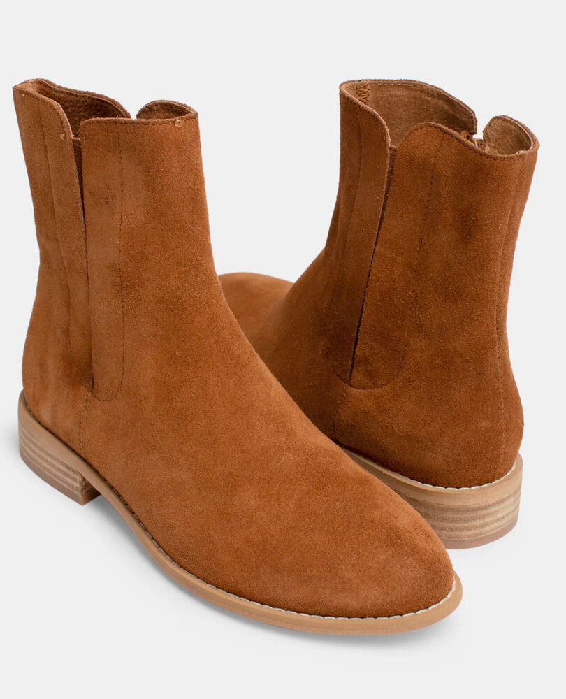 Walnut Denmark Leather Boot - Caramel Suede