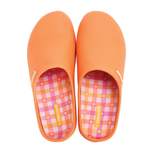 Load image into Gallery viewer, Gummies Clogs - Coral
