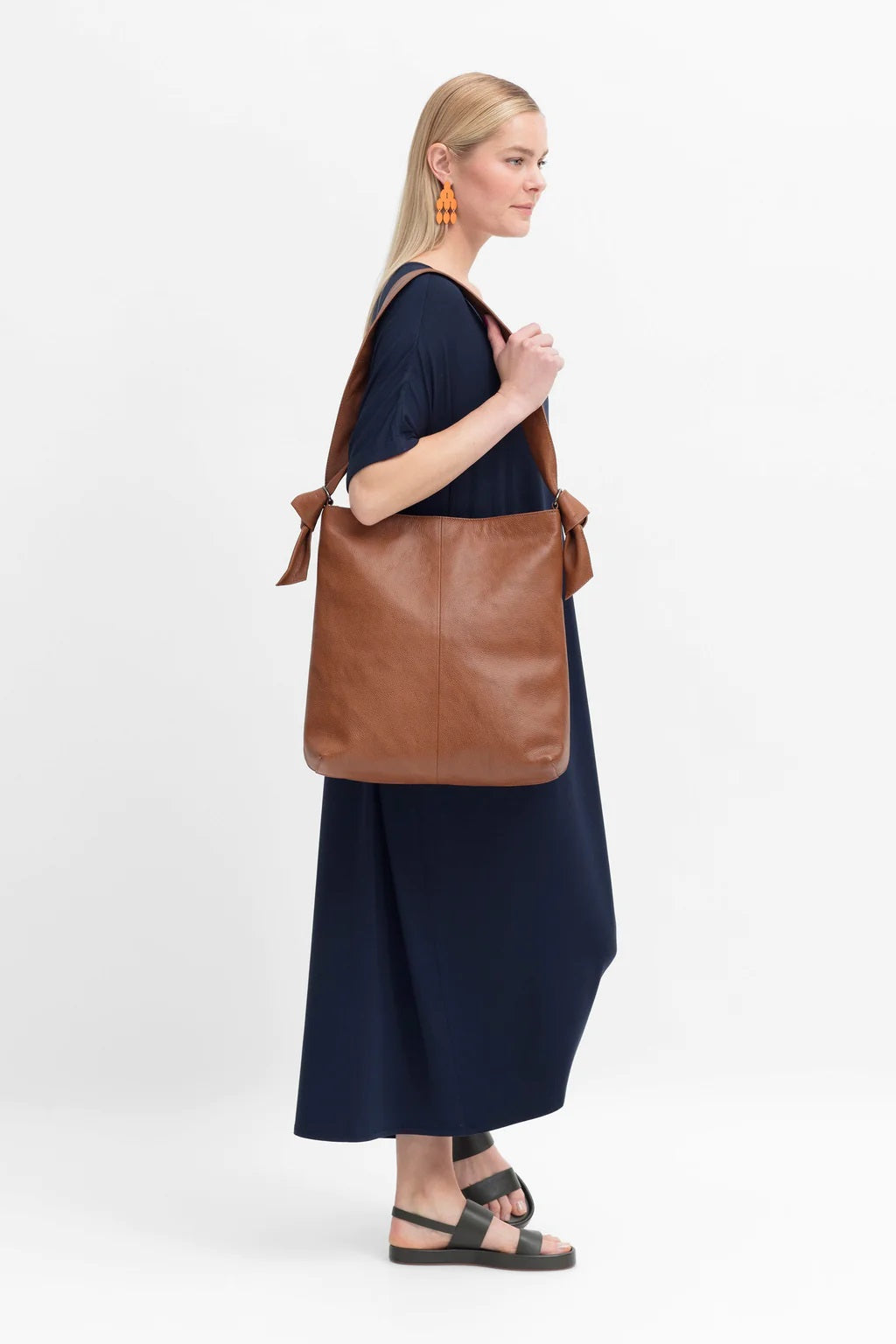 Meka Tote- Tan
